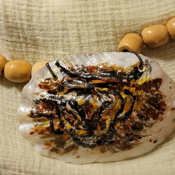 Handcrafted Clamshell Necklace w/wooden beads - Picture 1 of 5